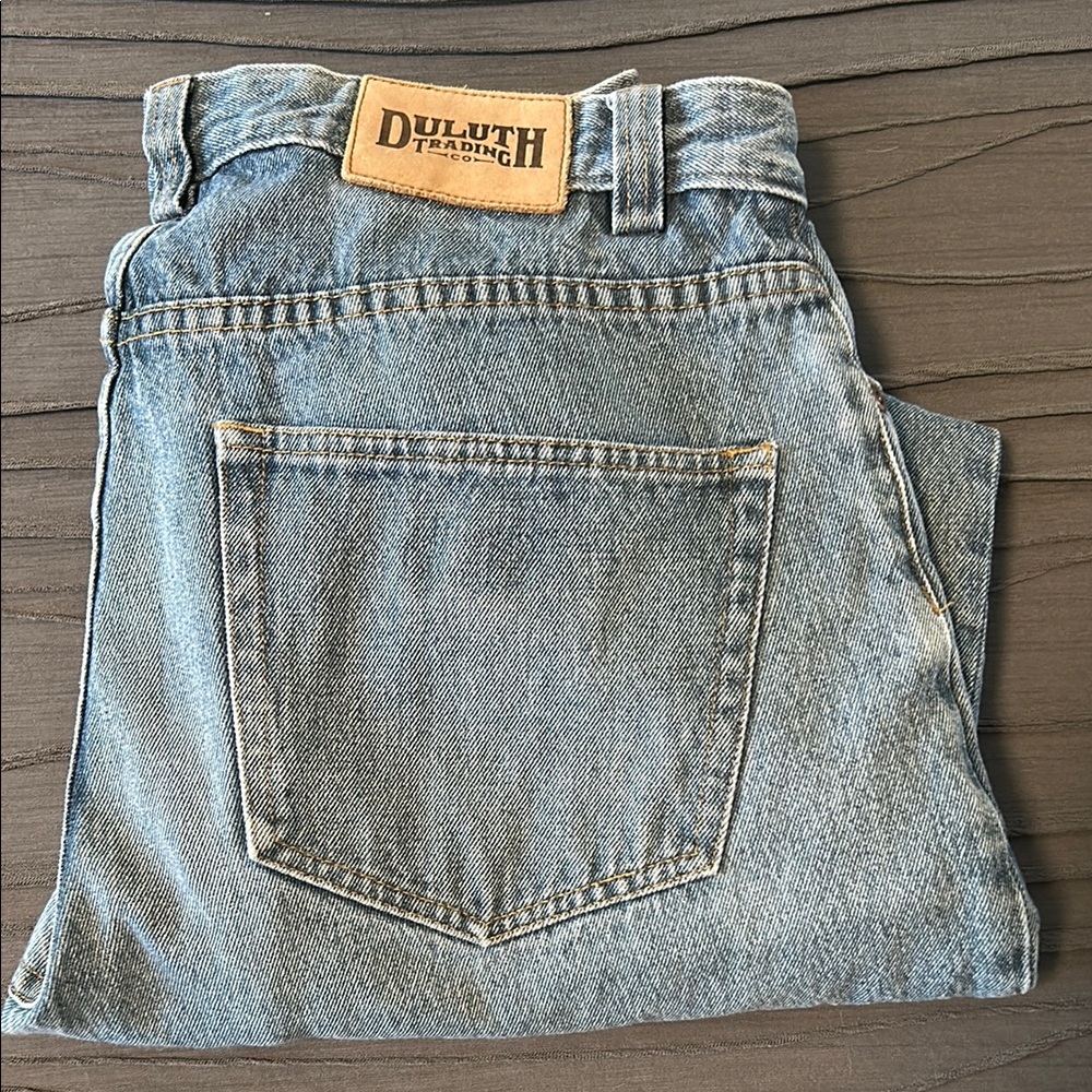 Duluth Trading Co Relaxed Blue Jeans Vintage Look